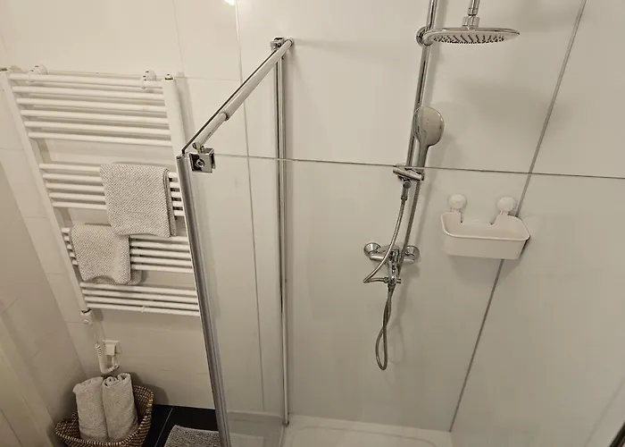 Lendhaeuschen בית נופש *